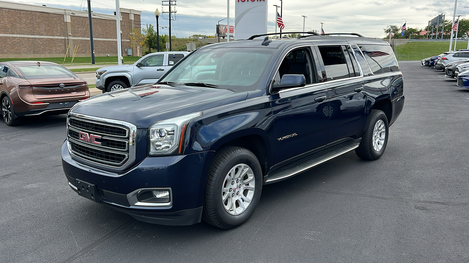 2017 GMC Yukon XL SLT 7