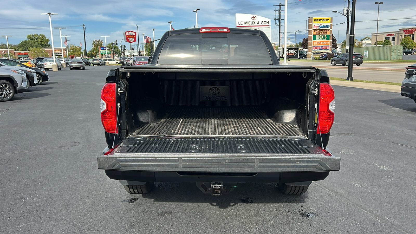 2019 Toyota Tundra SR5 28