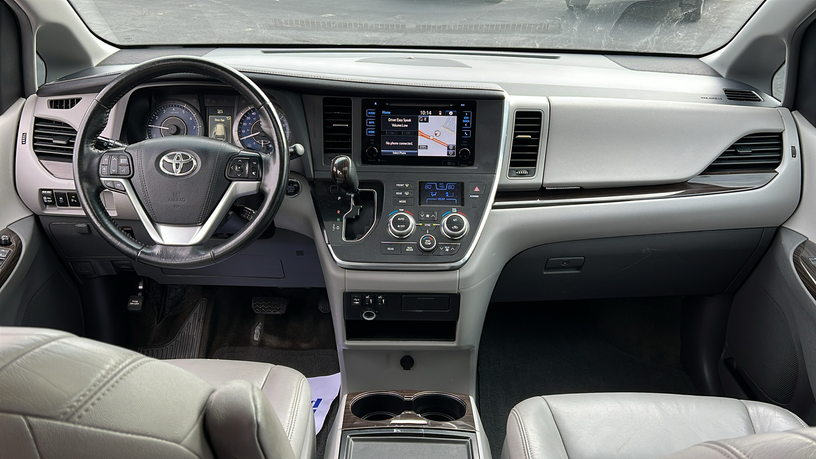 2015 Toyota Sienna XLE Premium 8