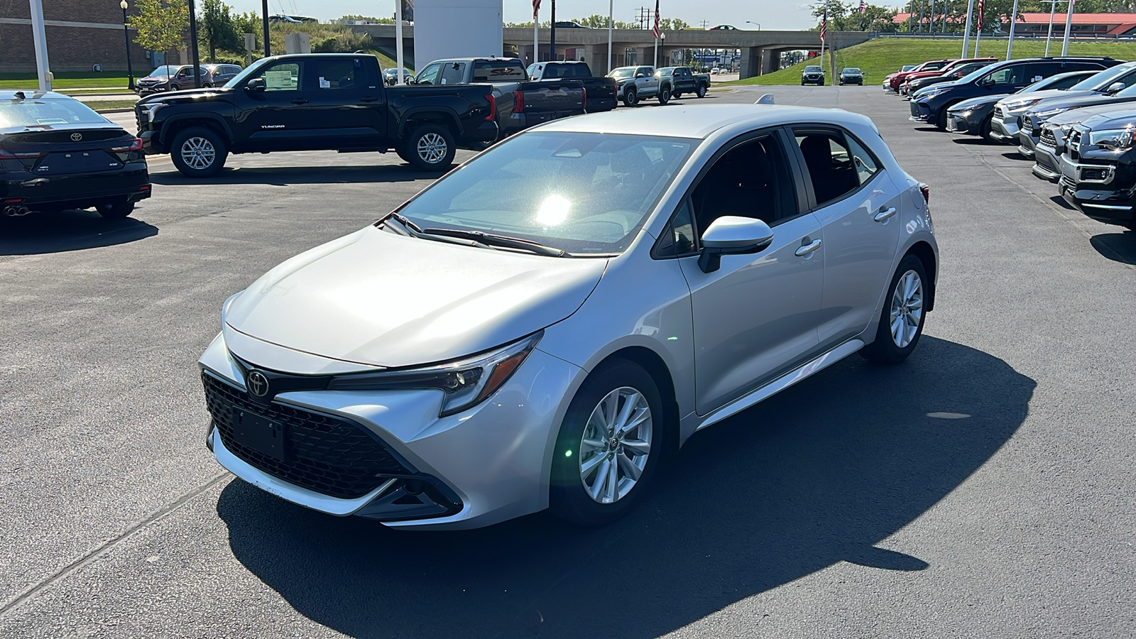 2024 Toyota Corolla Hatchback SE 7