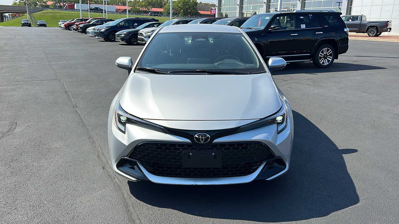 2024 Toyota Corolla Hatchback SE 29