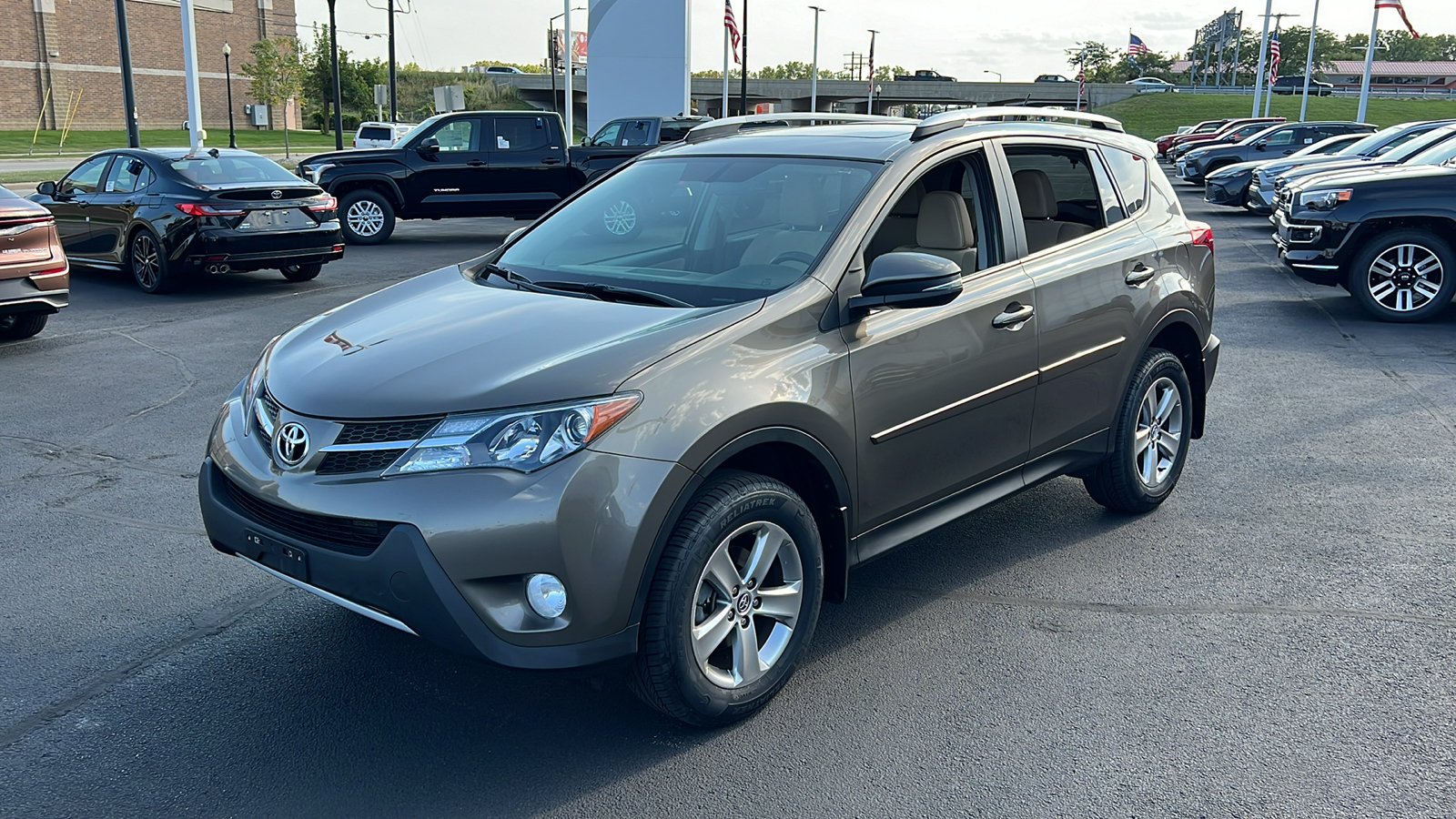 2015 Toyota RAV4  7