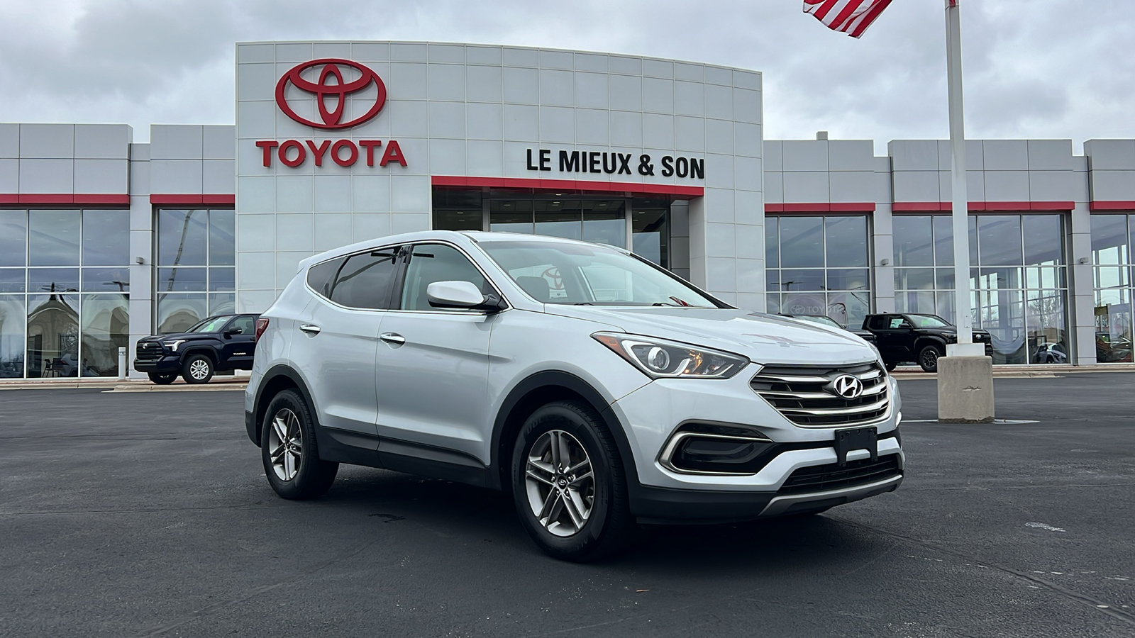 2017 Hyundai Santa Fe Sport 2.4 Base 1