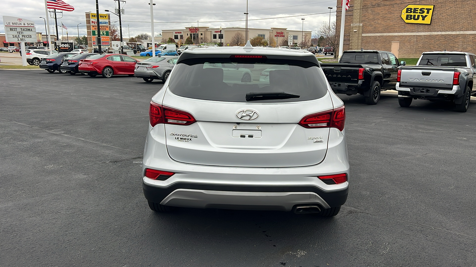 2017 Hyundai Santa Fe Sport 2.4 Base 4