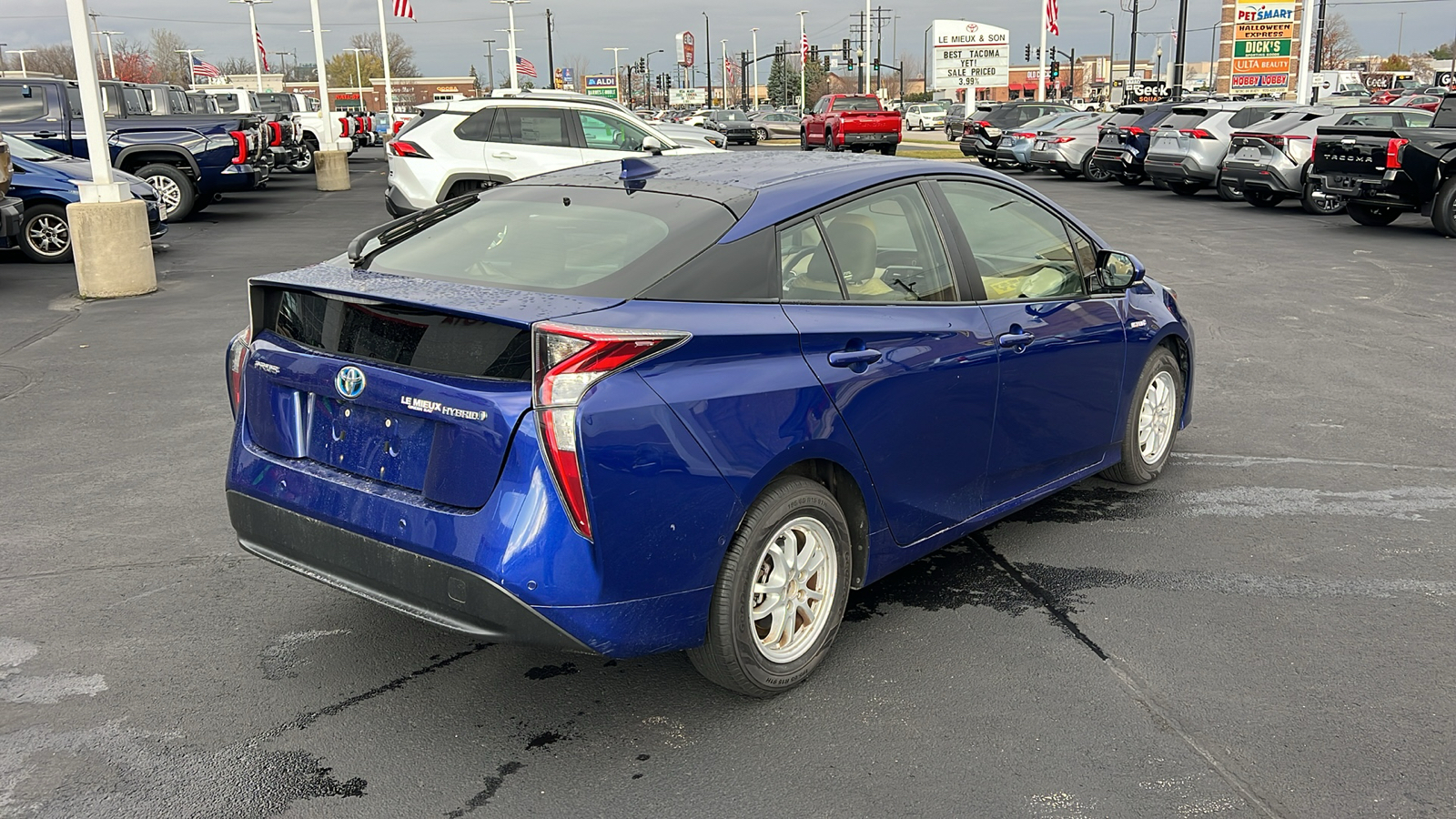 2018 Toyota Prius Three 3