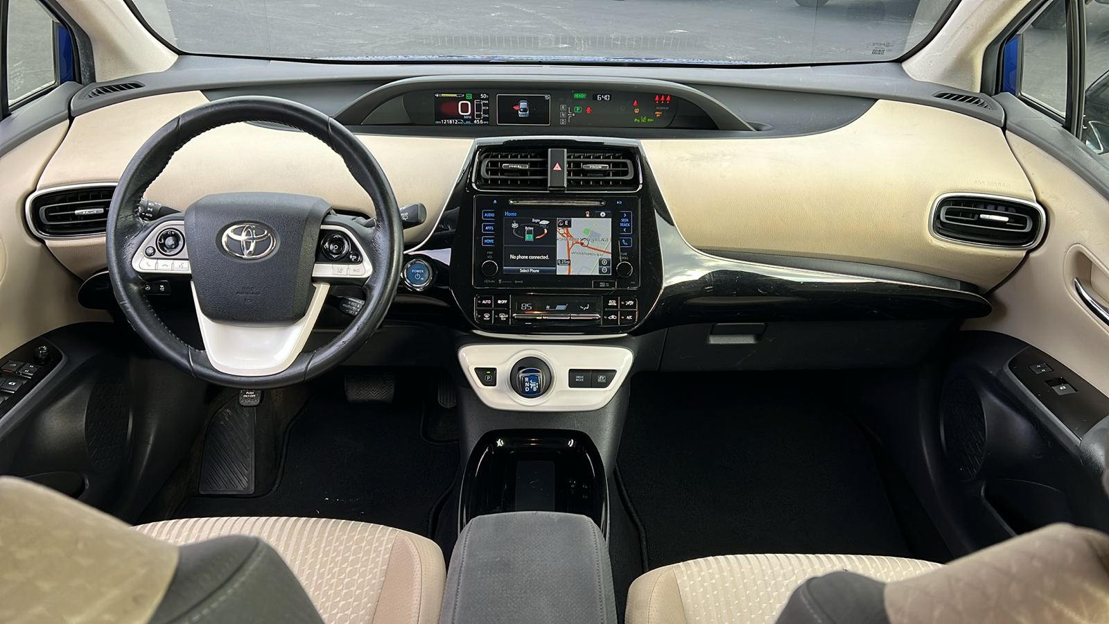 2018 Toyota Prius Three 8