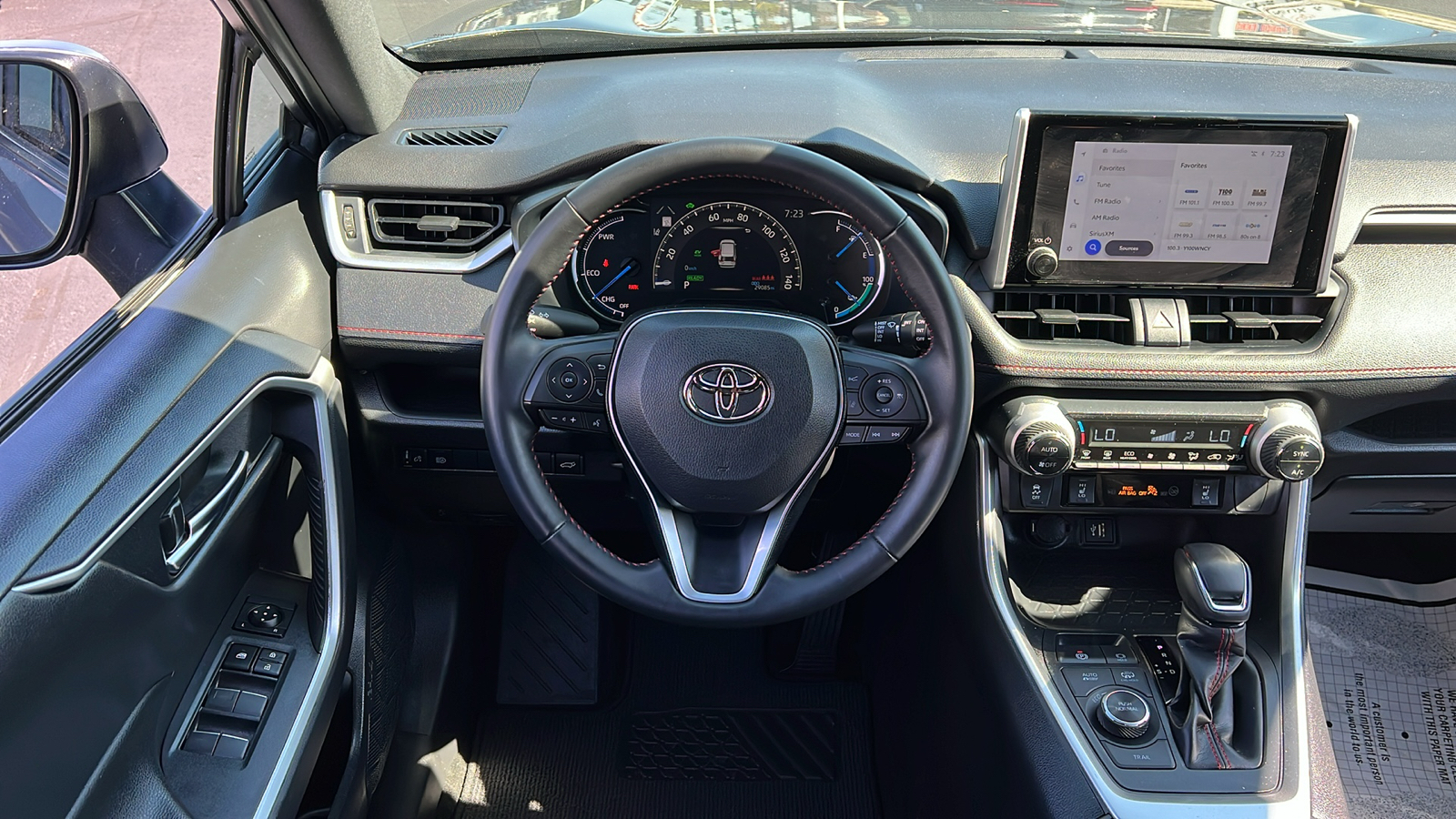 2023 Toyota RAV4 Prime SE 9