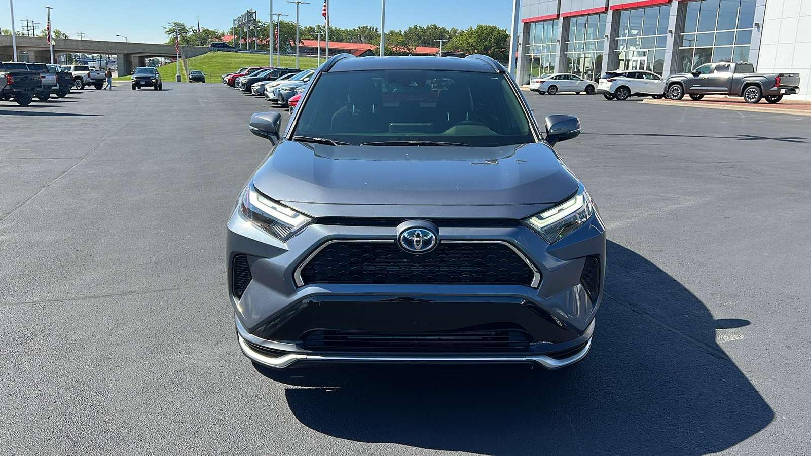 2023 Toyota RAV4 Prime SE 32