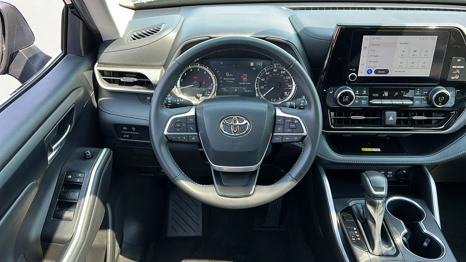 2023 Toyota Highlander XLE 9