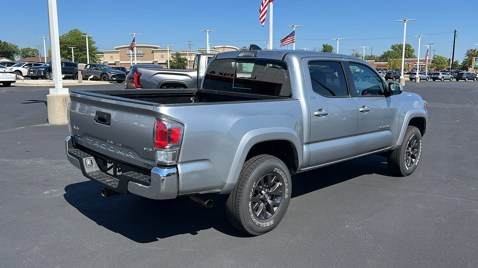 2022 Toyota Tacoma SR5 3