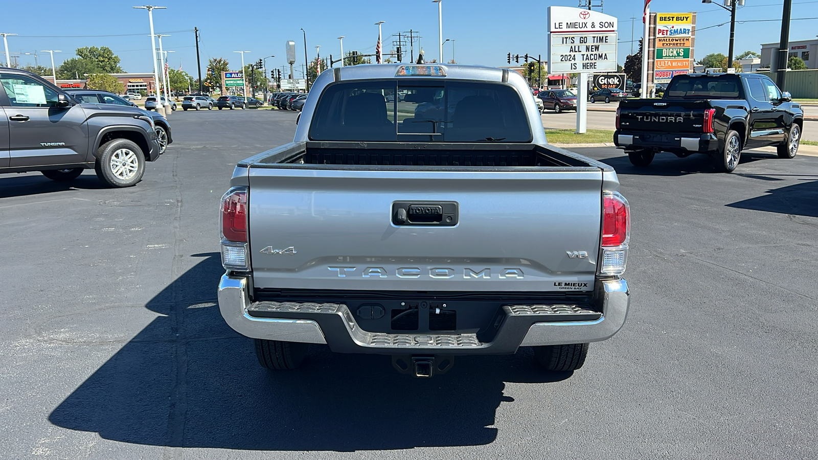 2022 Toyota Tacoma SR5 4