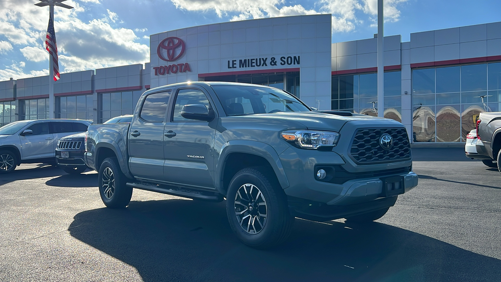 2023 Toyota Tacoma SR5 1