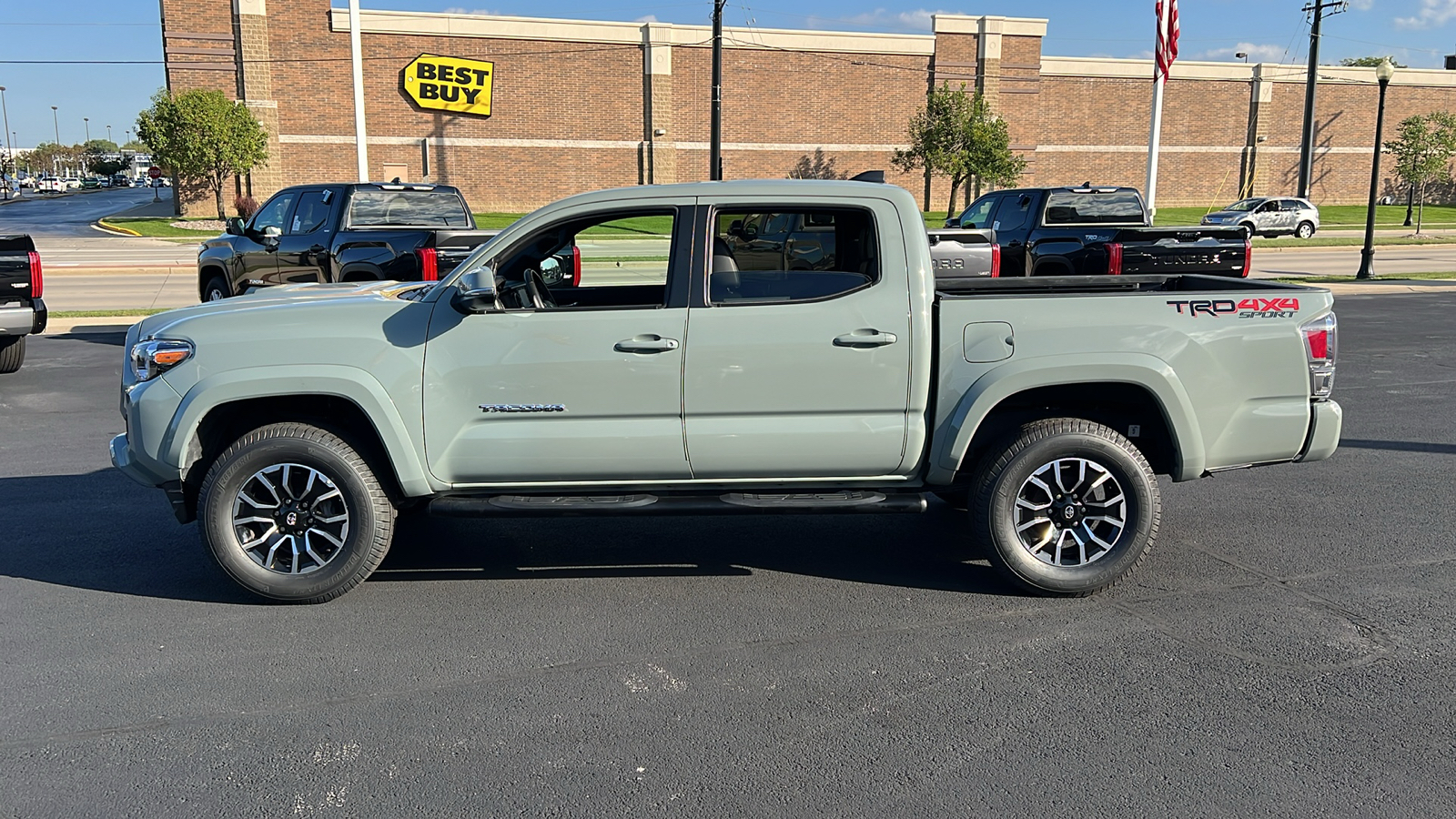 2023 Toyota Tacoma SR5 6