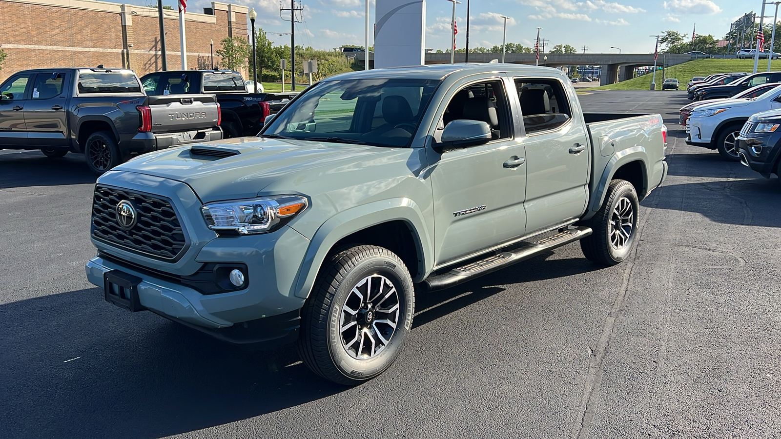 2023 Toyota Tacoma SR5 7