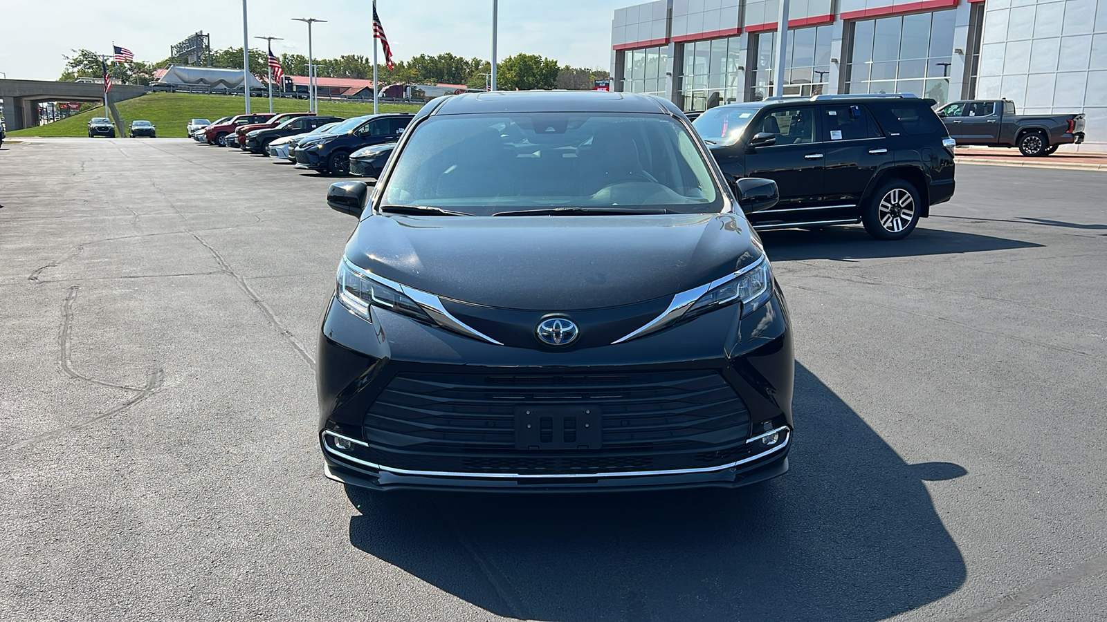 2021 Toyota Sienna XLE 34