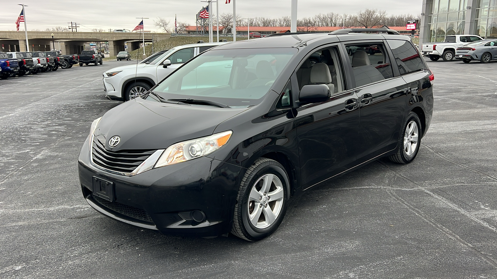 2014 Toyota Sienna LE 7