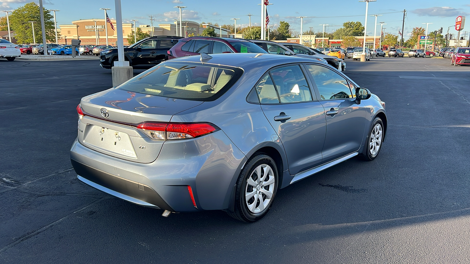 2022 Toyota Corolla LE 3