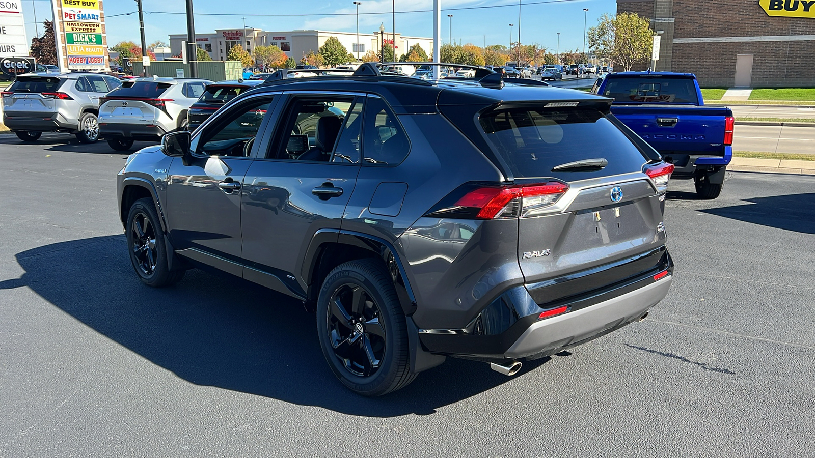 2020 Toyota RAV4 Hybrid XSE 5