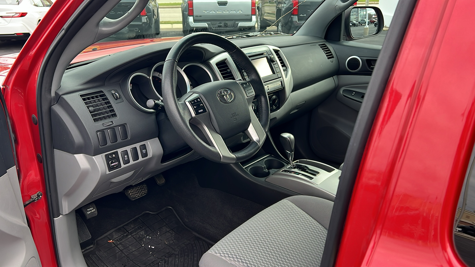 2013 Toyota Tacoma Base 24