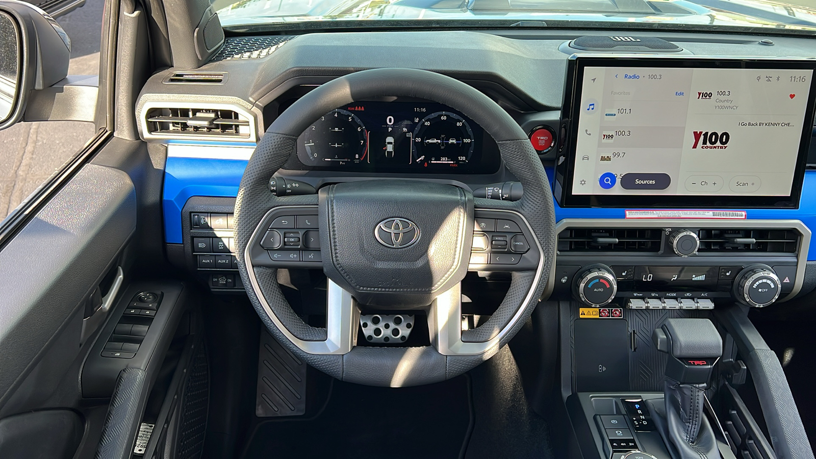 2024 Toyota Tacoma TRD Sport 9