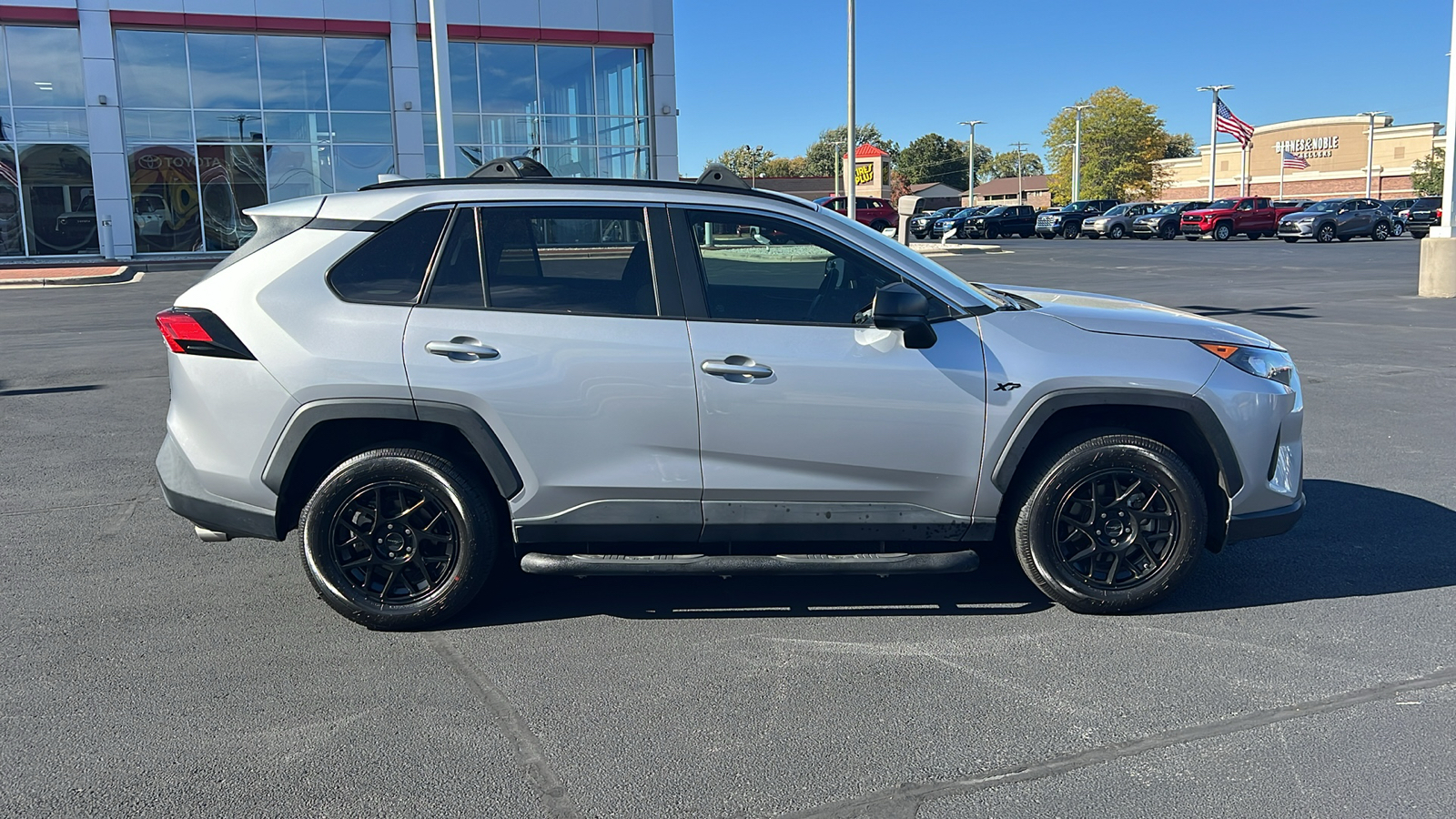 2021 Toyota RAV4 LE 2