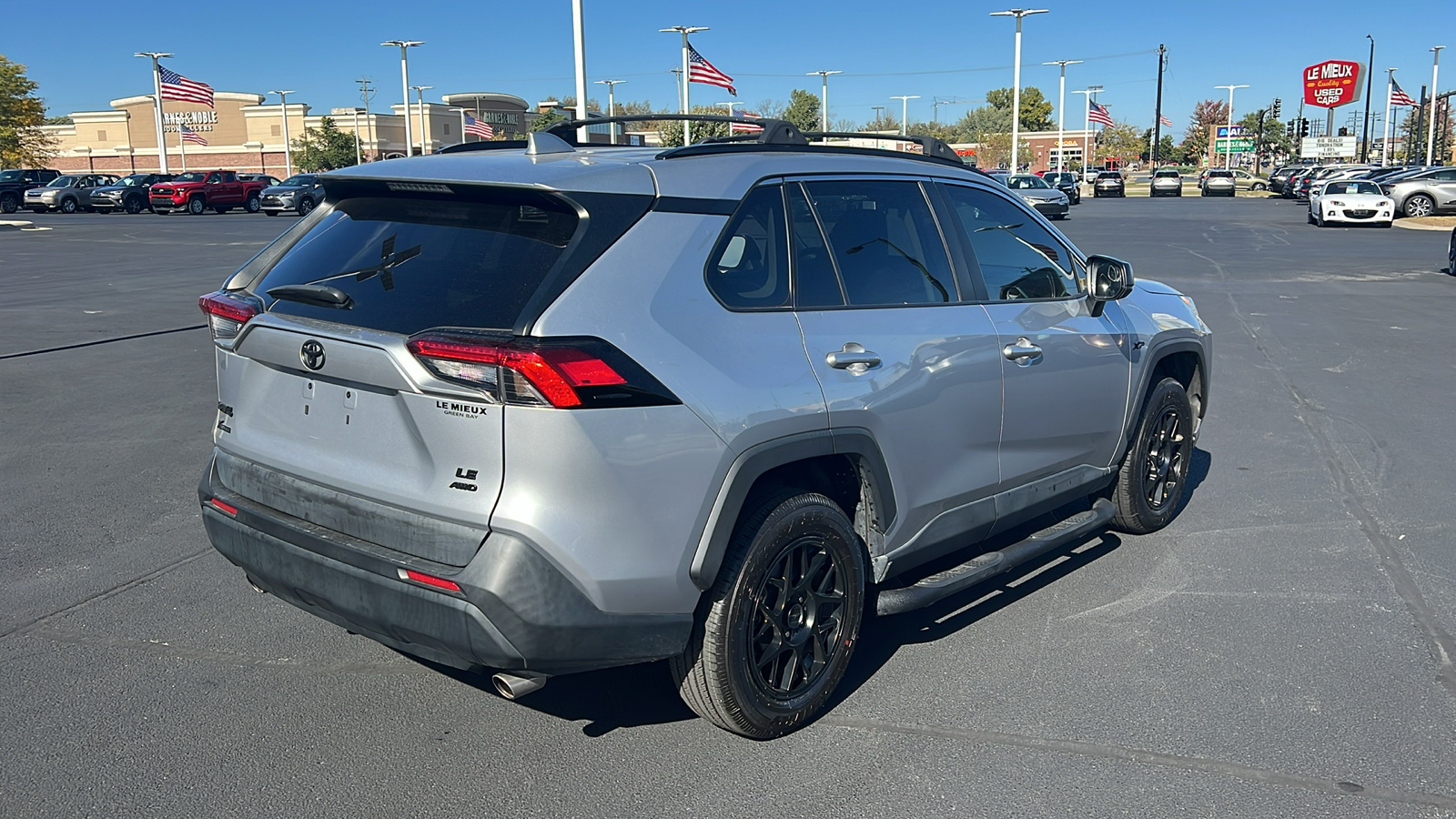 2021 Toyota RAV4 LE 3