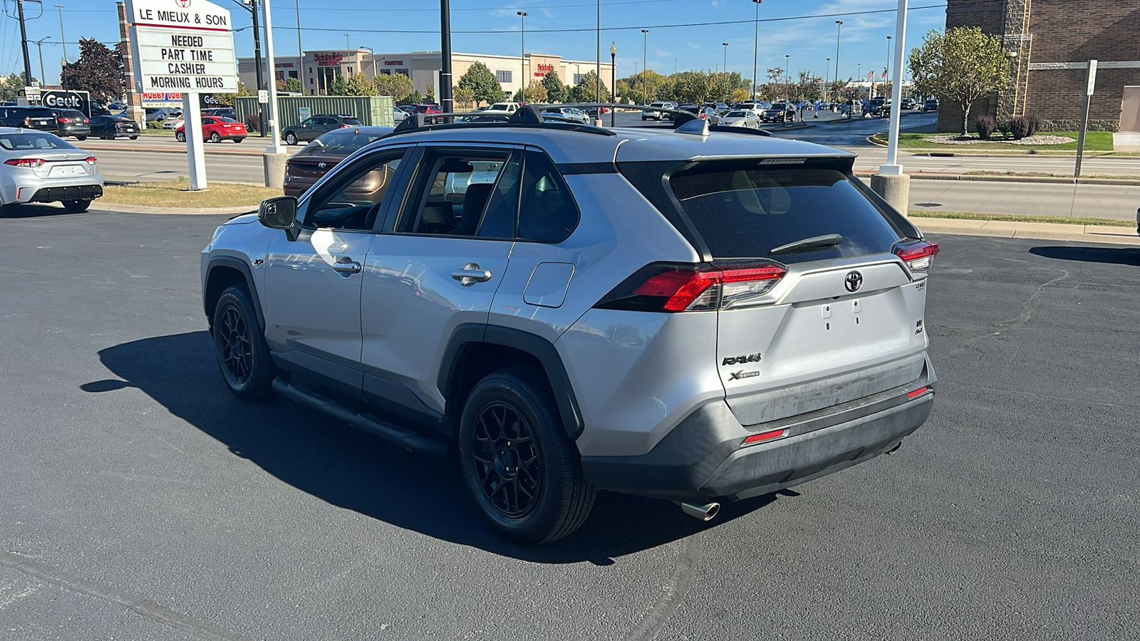 2021 Toyota RAV4 LE 5