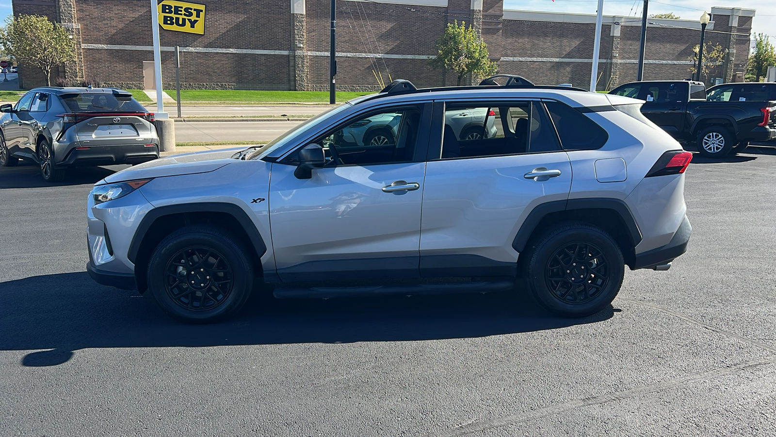 2021 Toyota RAV4 LE 6