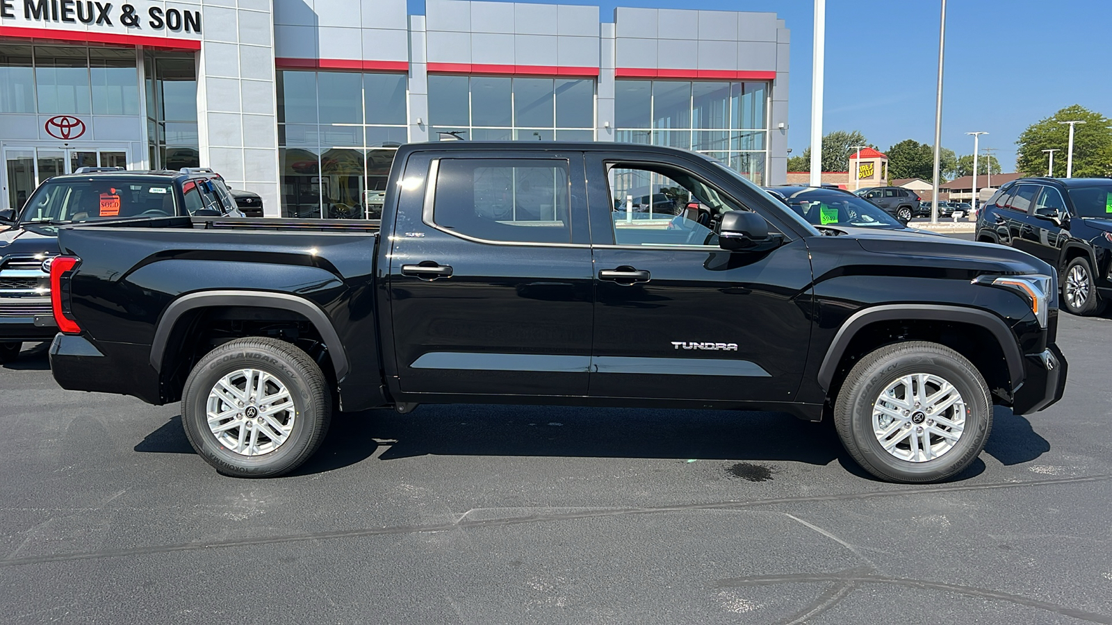 2024 Toyota Tundra SR5 2