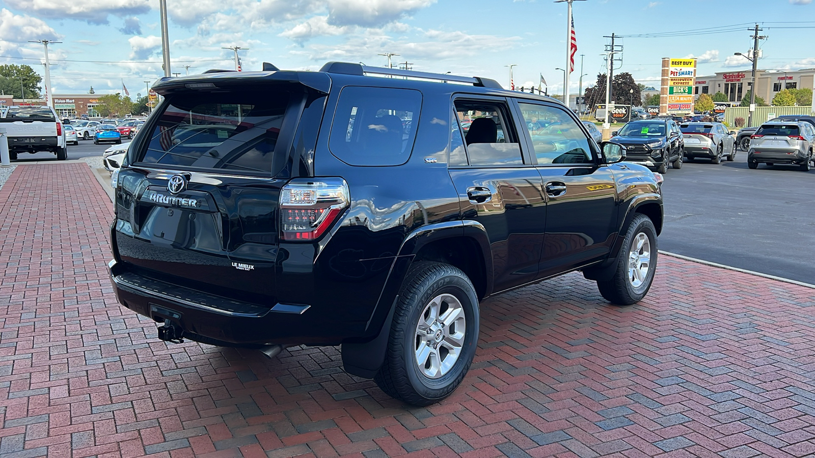 2024 Toyota 4Runner SR5 3