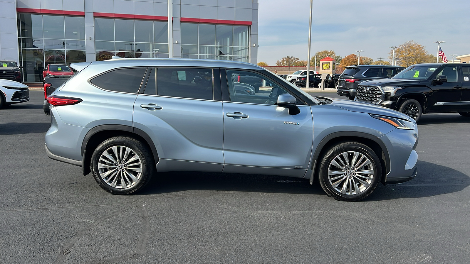 2021 Toyota Highlander Hybrid Platinum 2