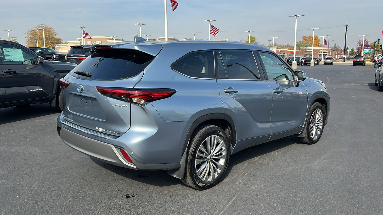 2021 Toyota Highlander Hybrid Platinum 3