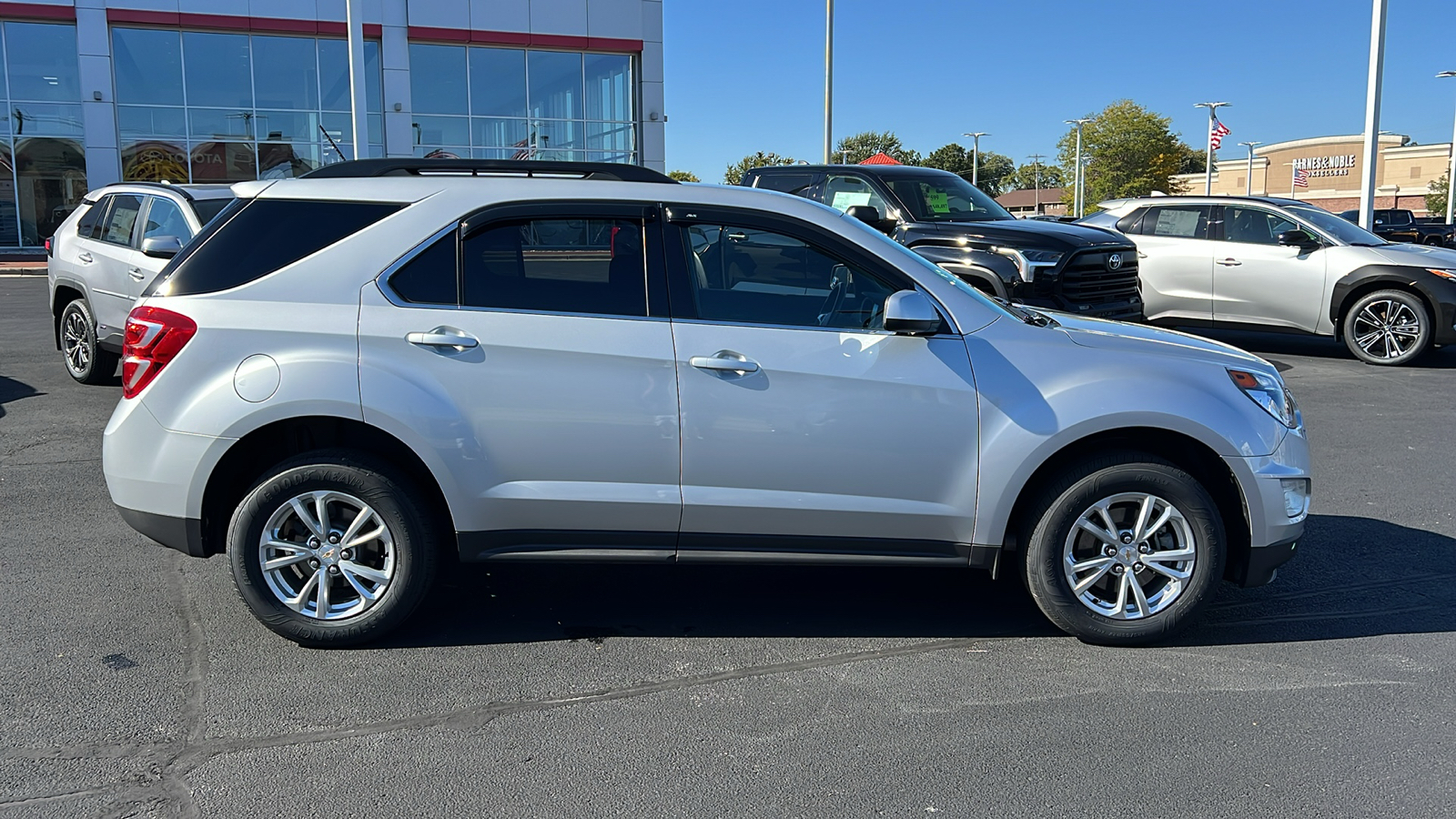 2016 Chevrolet Equinox LT 2