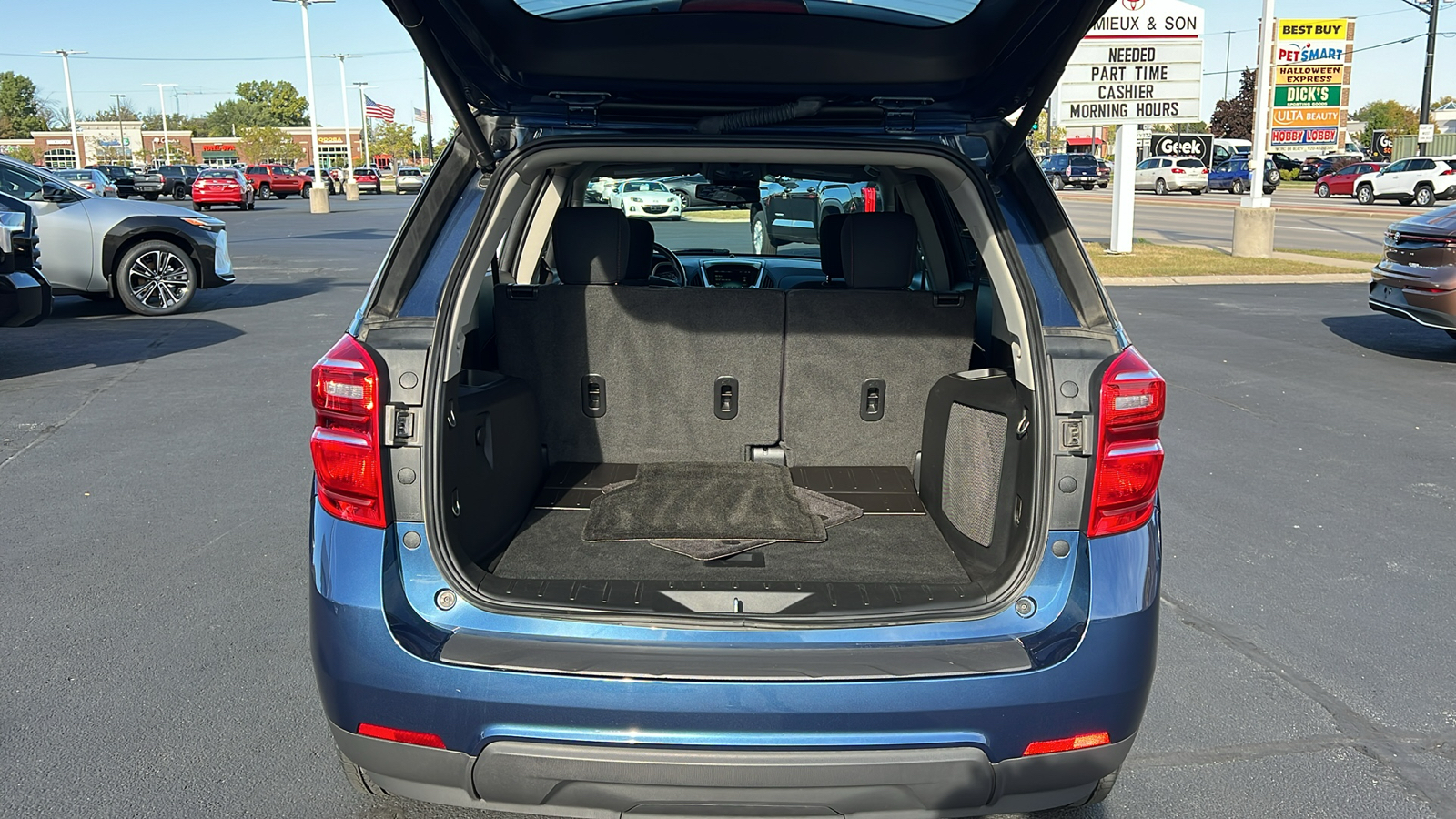 2017 Chevrolet Equinox LT 25