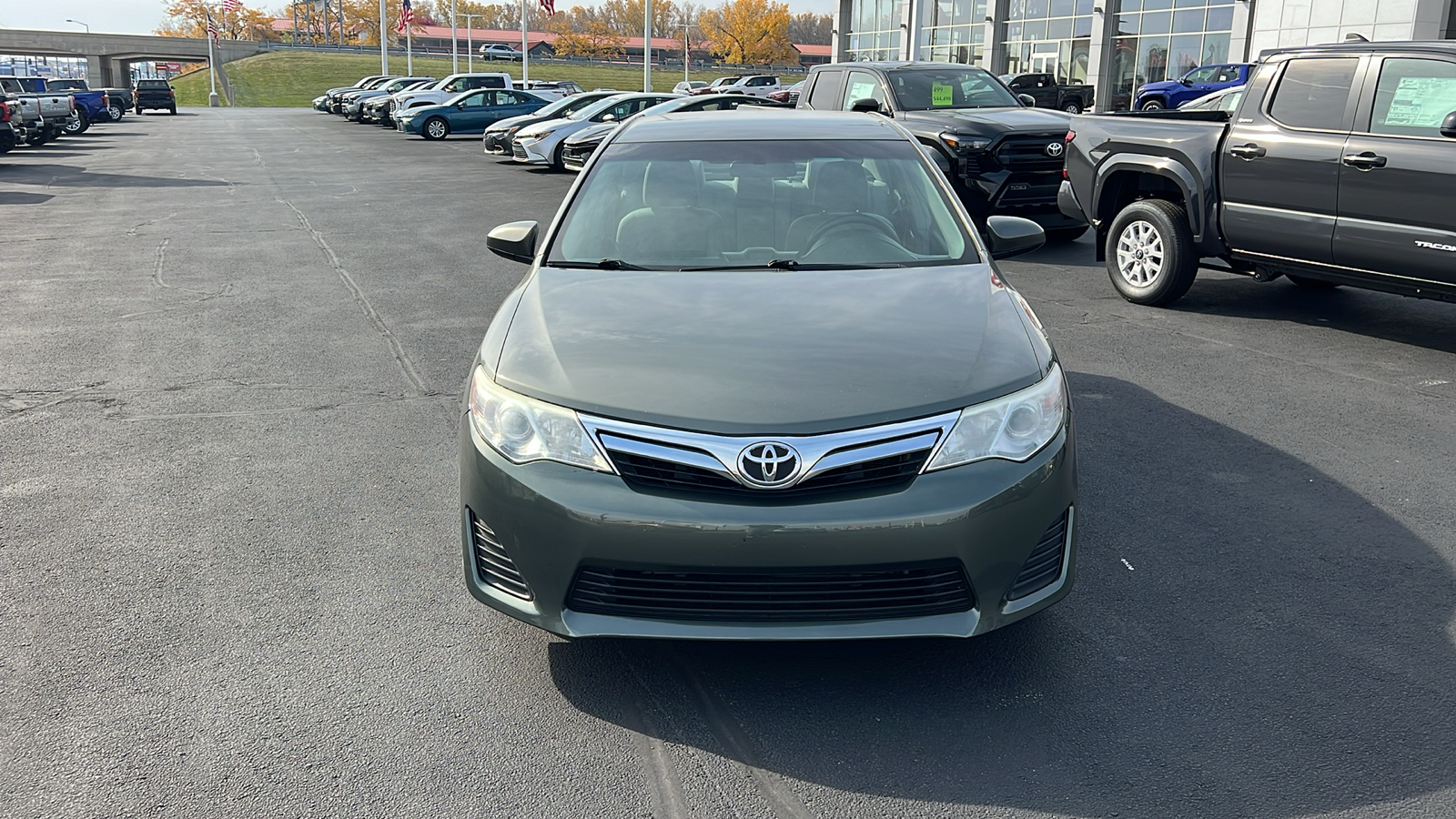 2013 Toyota Camry  27