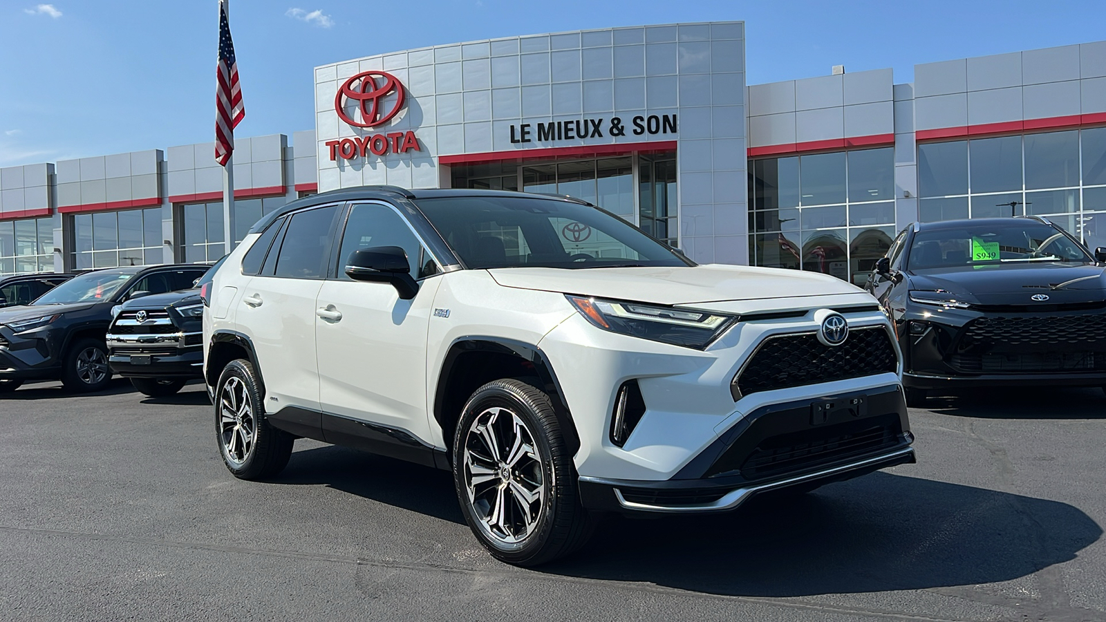 2022 Toyota RAV4 Prime XSE 1