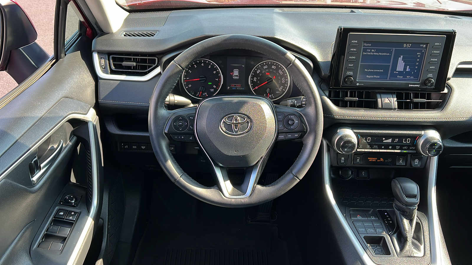 2021 Toyota RAV4 XLE 9