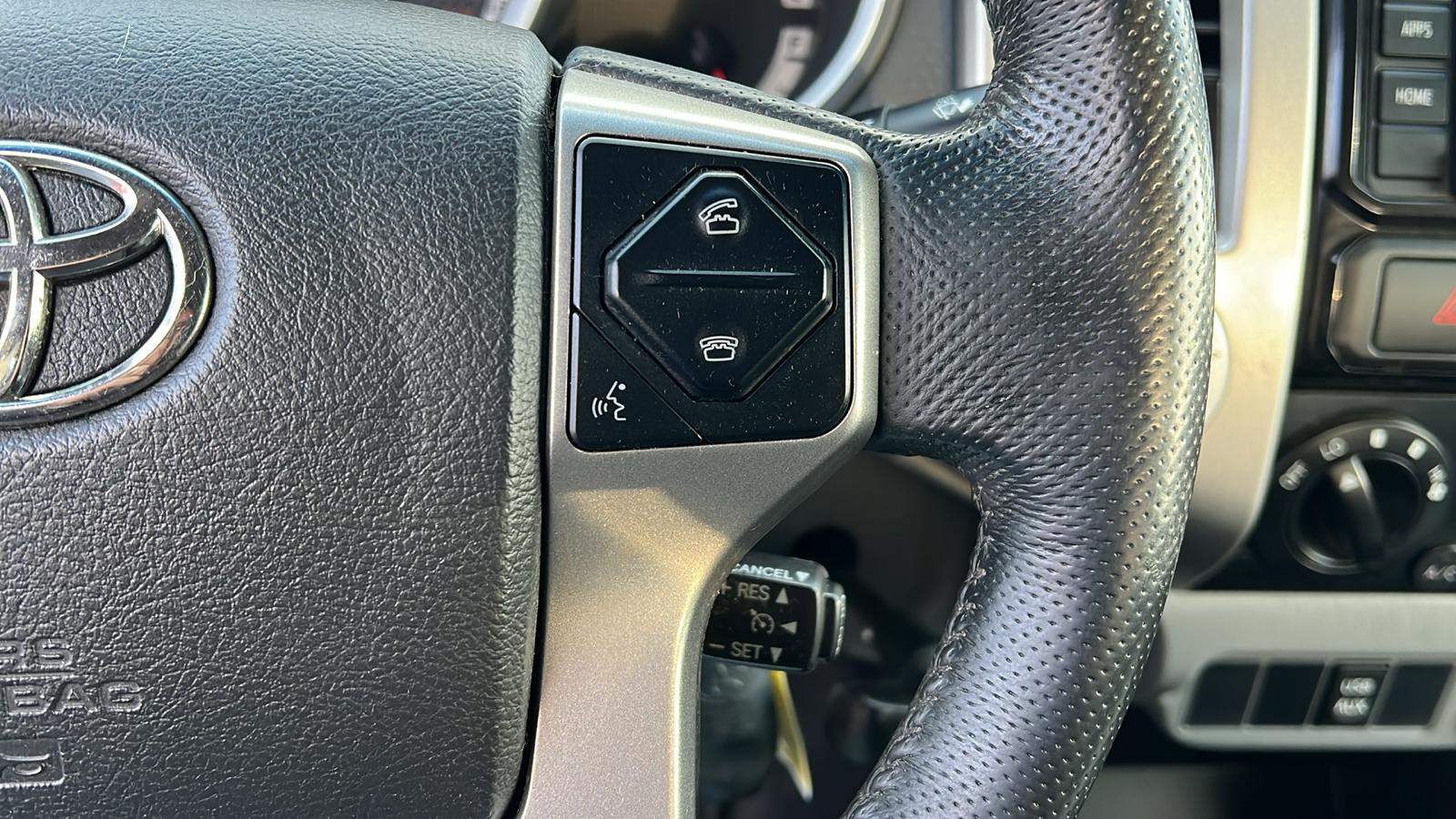 2015 Toyota Tacoma Base 12