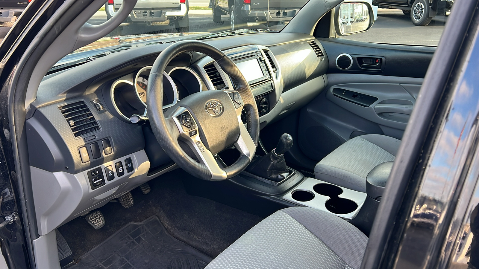 2015 Toyota Tacoma Base 22