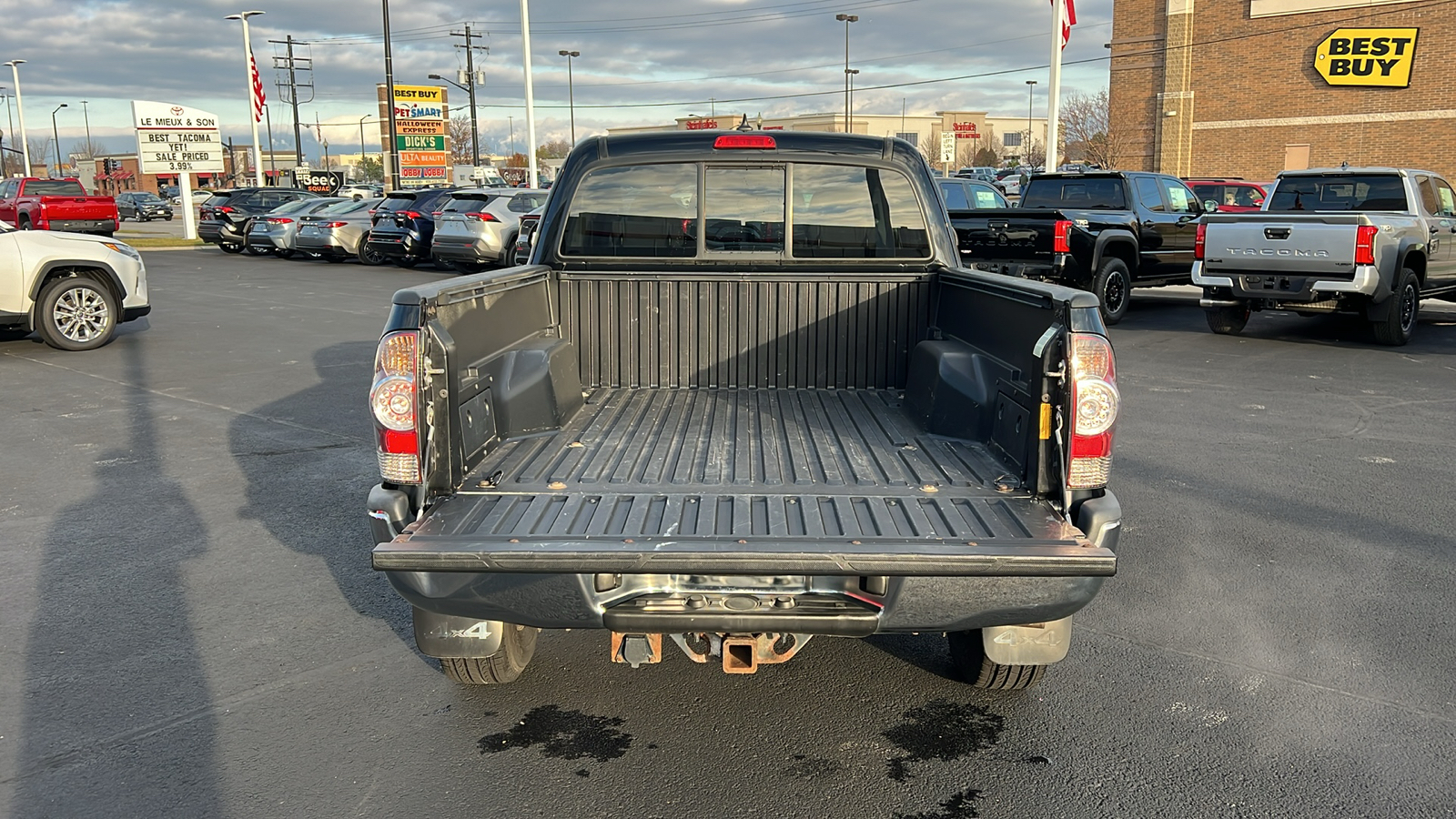 2015 Toyota Tacoma Base 24