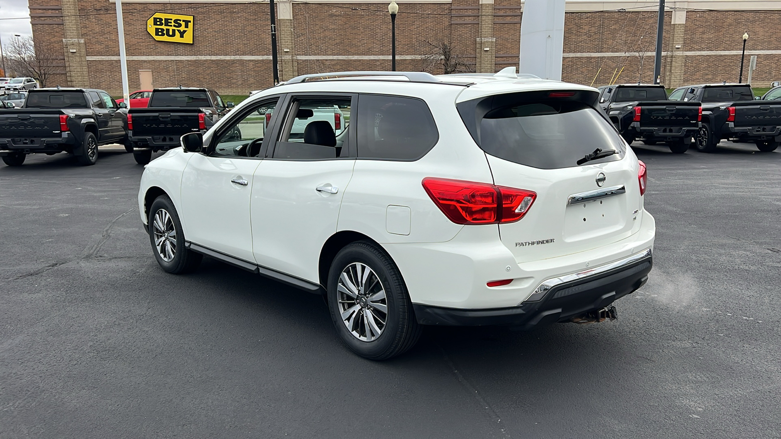 2019 Nissan Pathfinder SL 5