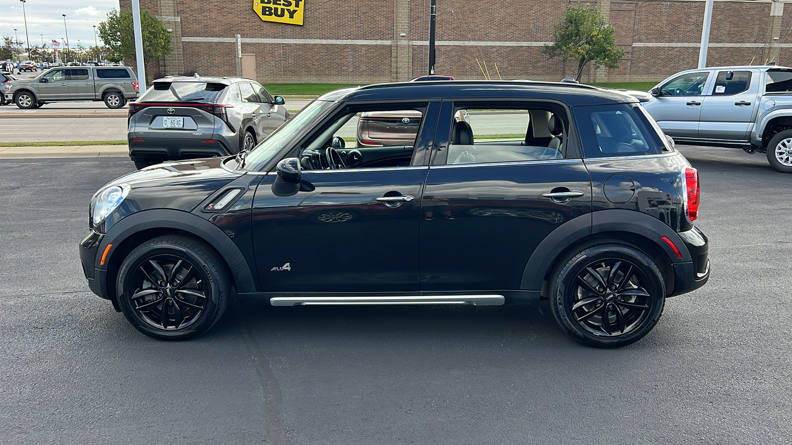 2015 MINI Cooper S Countryman Base 6