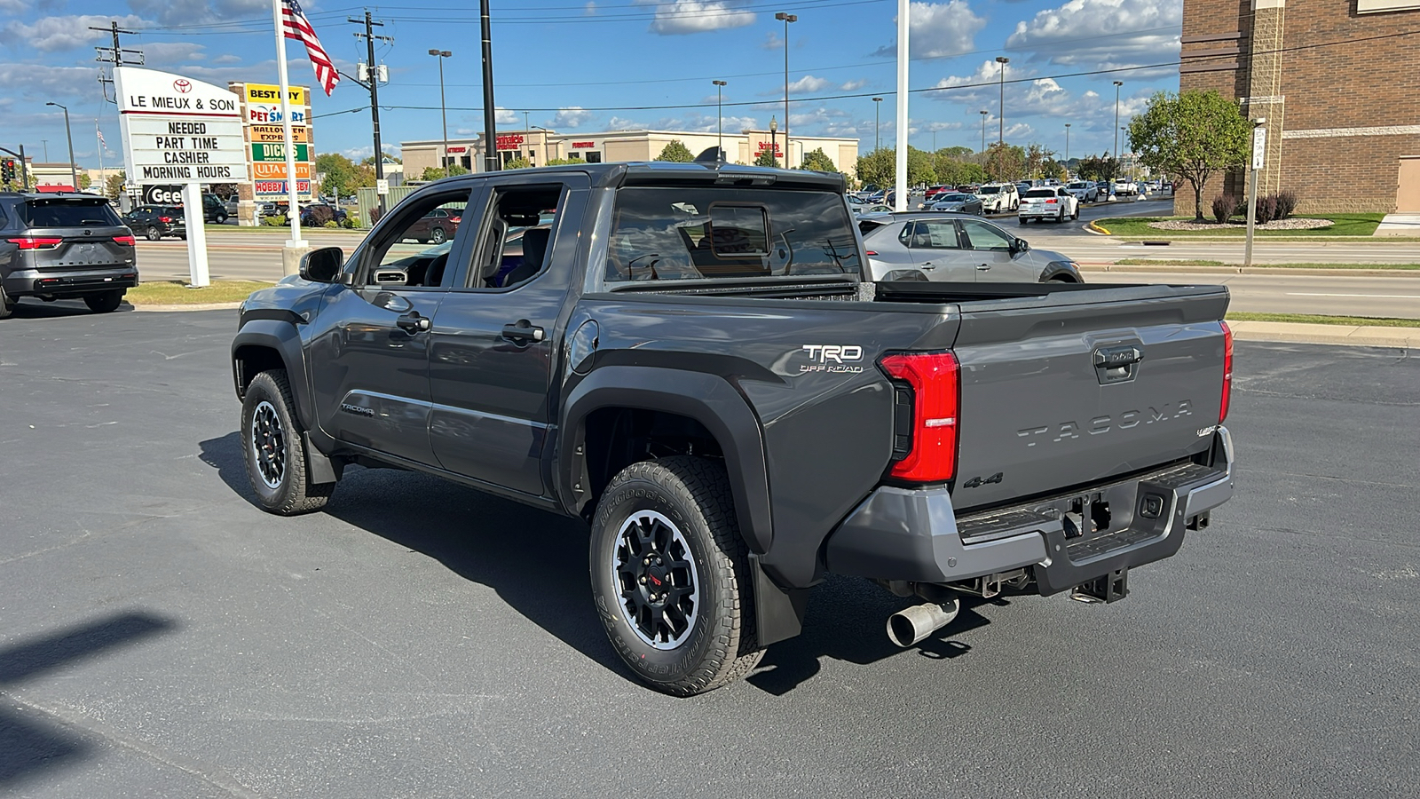 2024 Toyota Tacoma TRD Off-Road 5