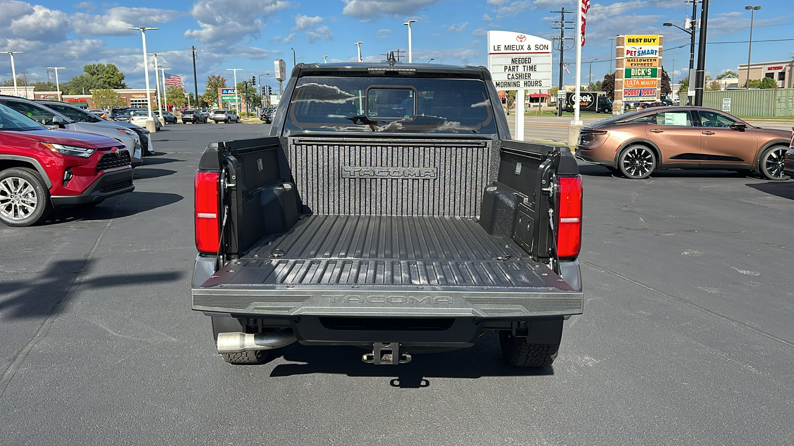 2024 Toyota Tacoma TRD Off-Road 30