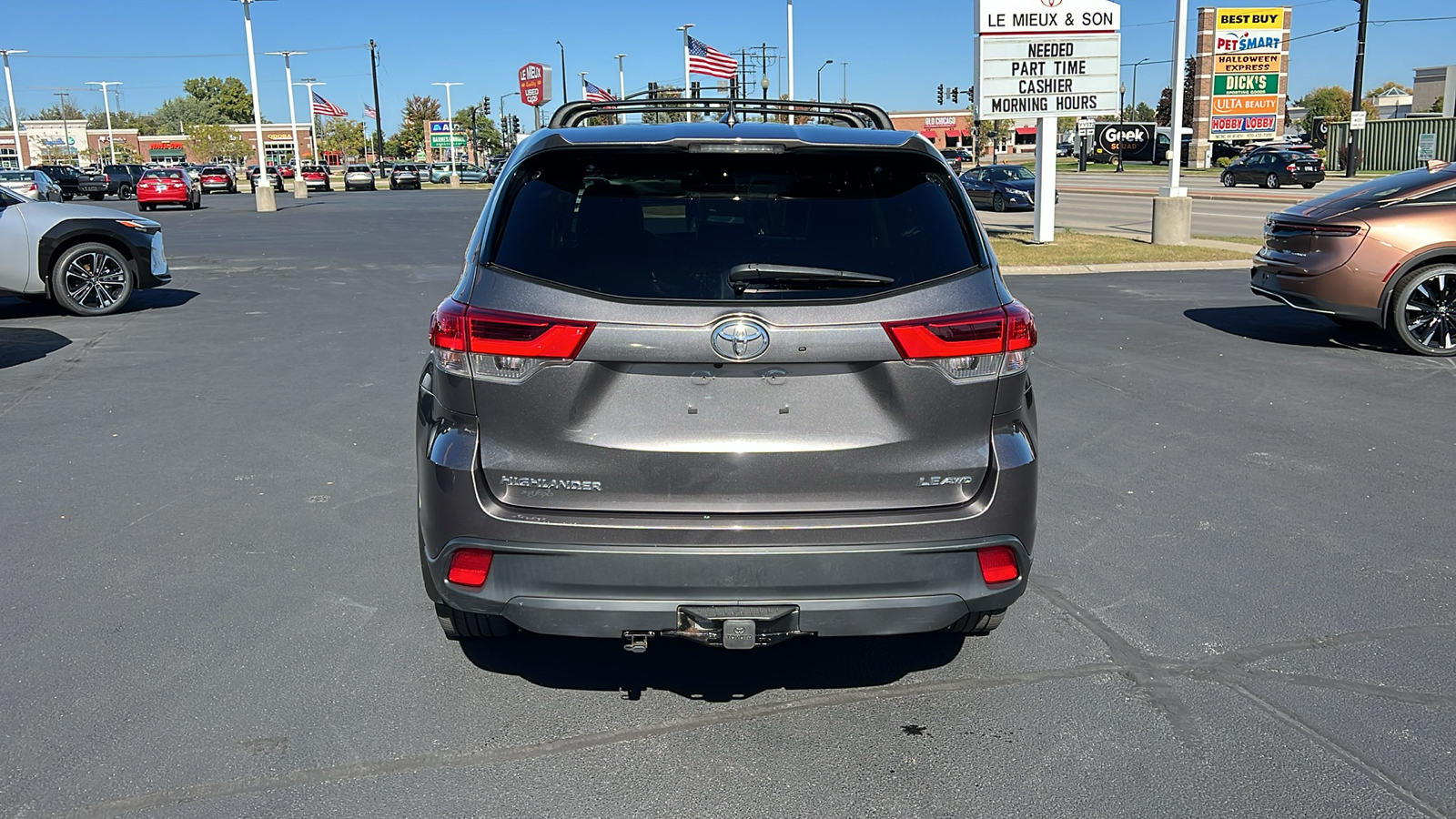 2017 Toyota Highlander  4