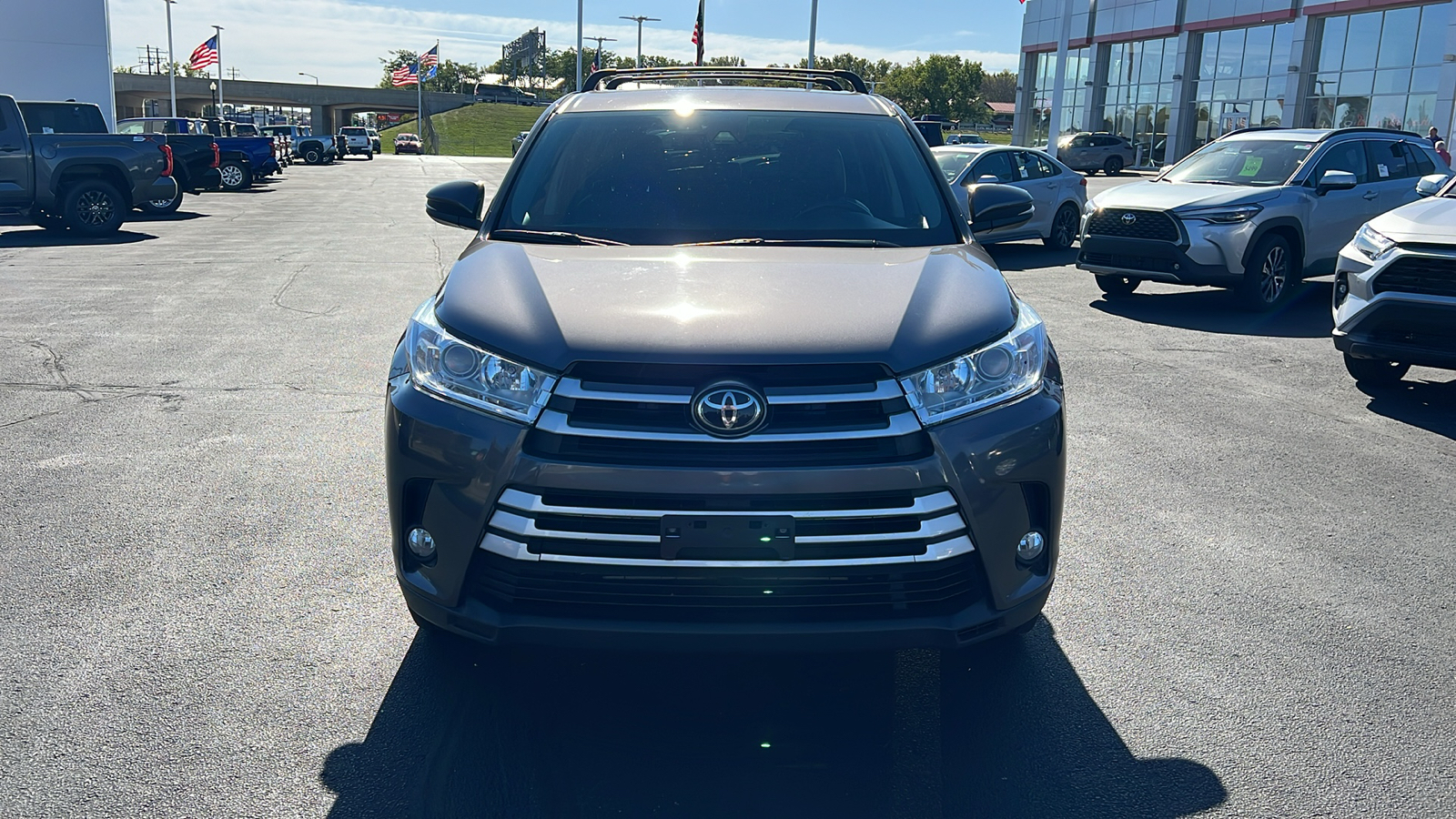 2017 Toyota Highlander  33