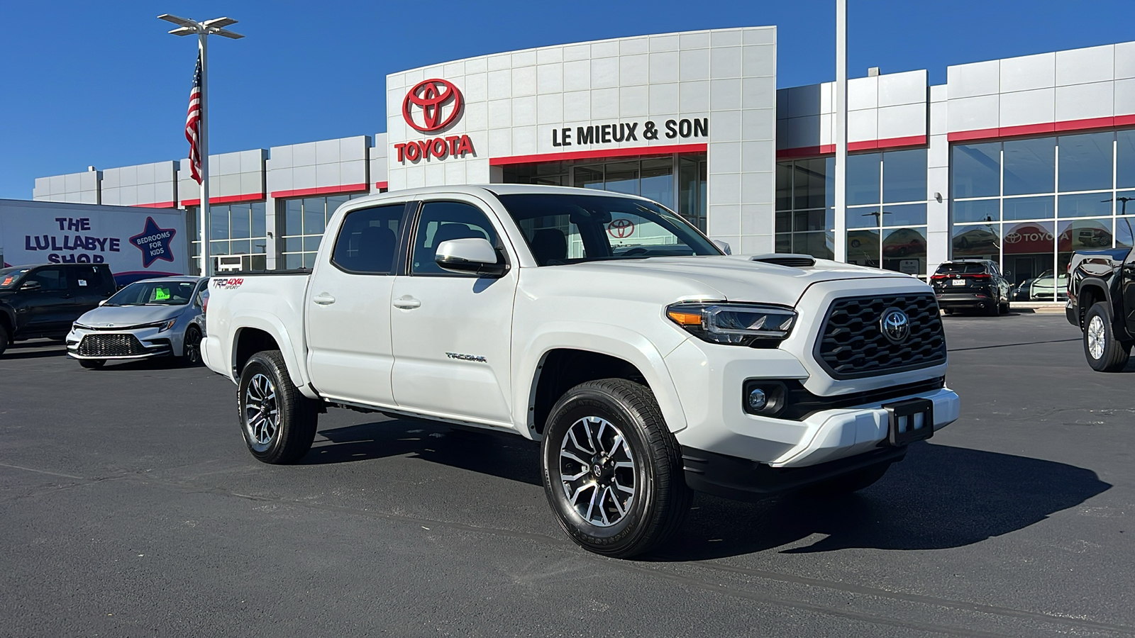 2023 Toyota Tacoma TRD Sport 1