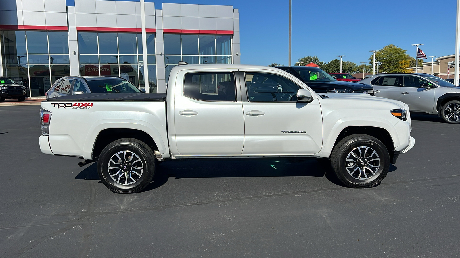 2023 Toyota Tacoma TRD Sport 2