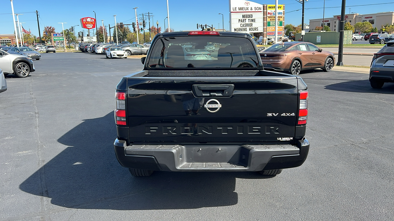 2023 Nissan Frontier SV 4