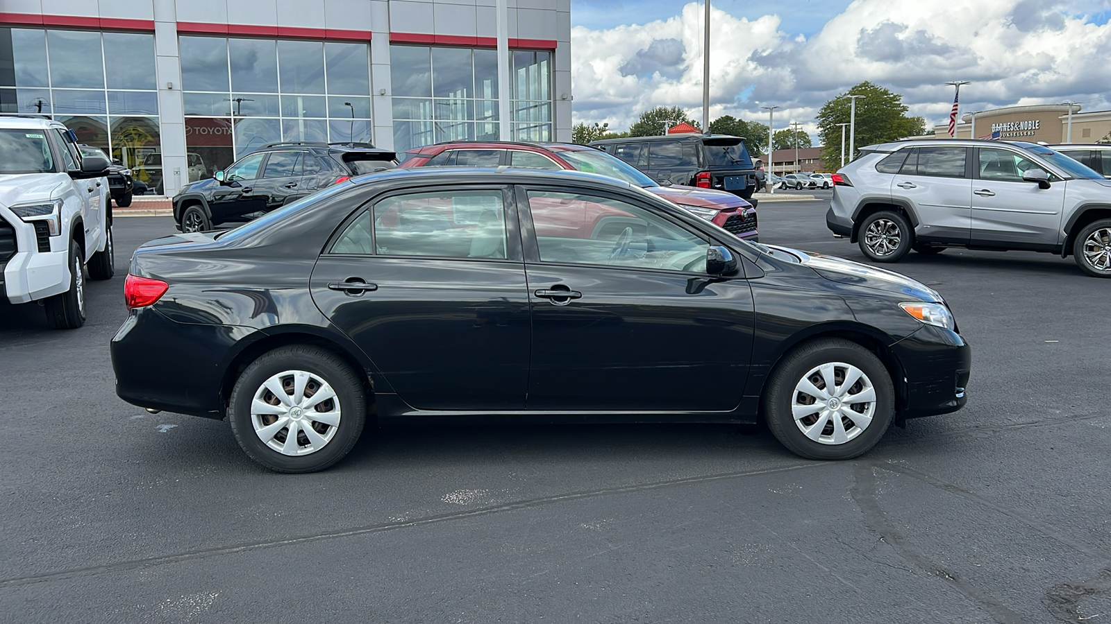 2010 Toyota Corolla LE 2